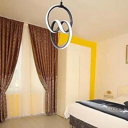 Gold Twins Boutique 3*